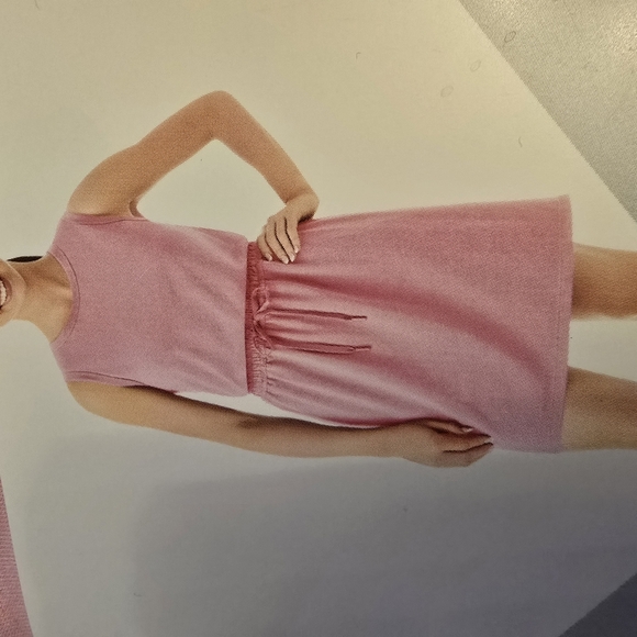Pink Sleeveless Dress. Size small. New with tags - Picture 2 of 3